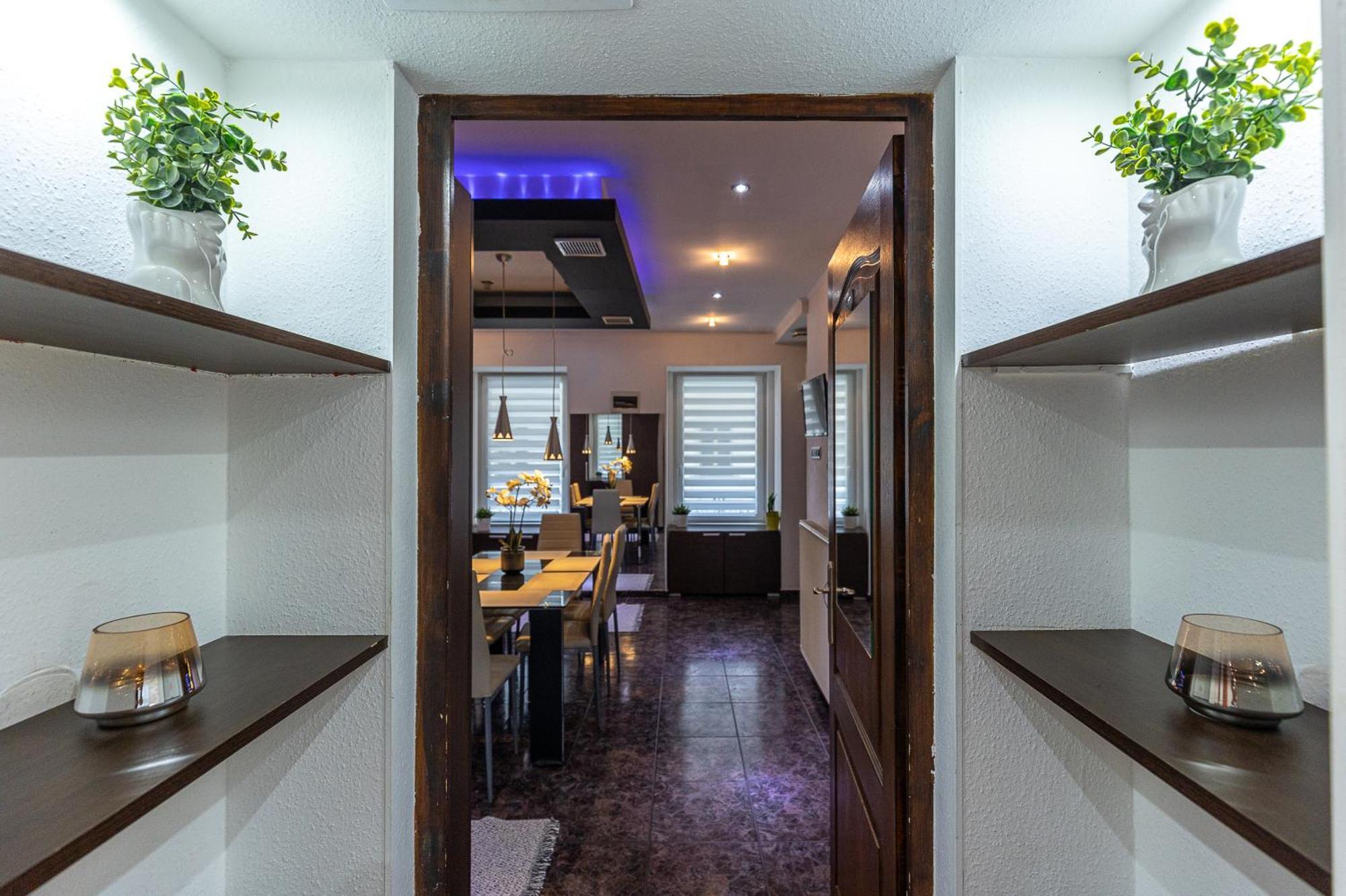 City Vibes Apartment - 3 Bdrms Budapeste Exterior foto