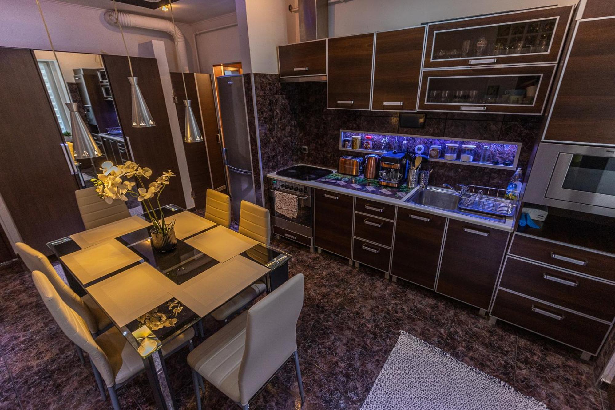City Vibes Apartment - 3 Bdrms Budapeste Exterior foto